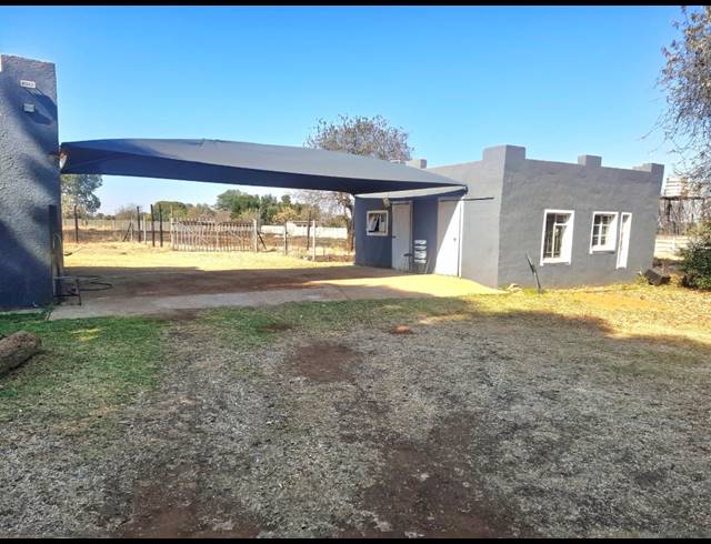 17,131M² SMALLHOLDING FOR SALE IN HILLSIDE